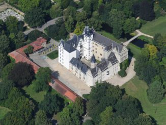 Wolfsburg veranstaltet Einbürgerungsfeier im Schloss und meldet 643 neue Staatsangehörige